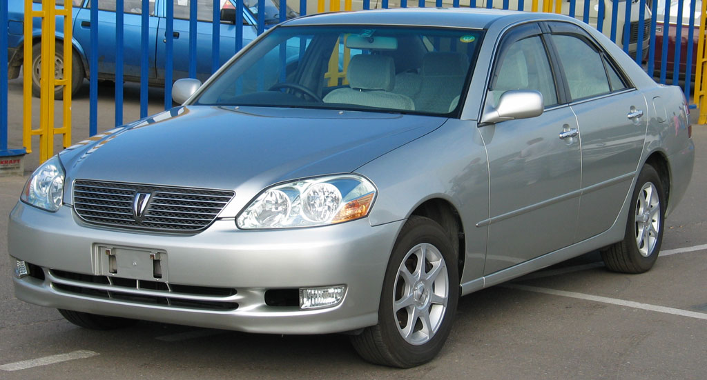 2001 Toyota Mark II Photos