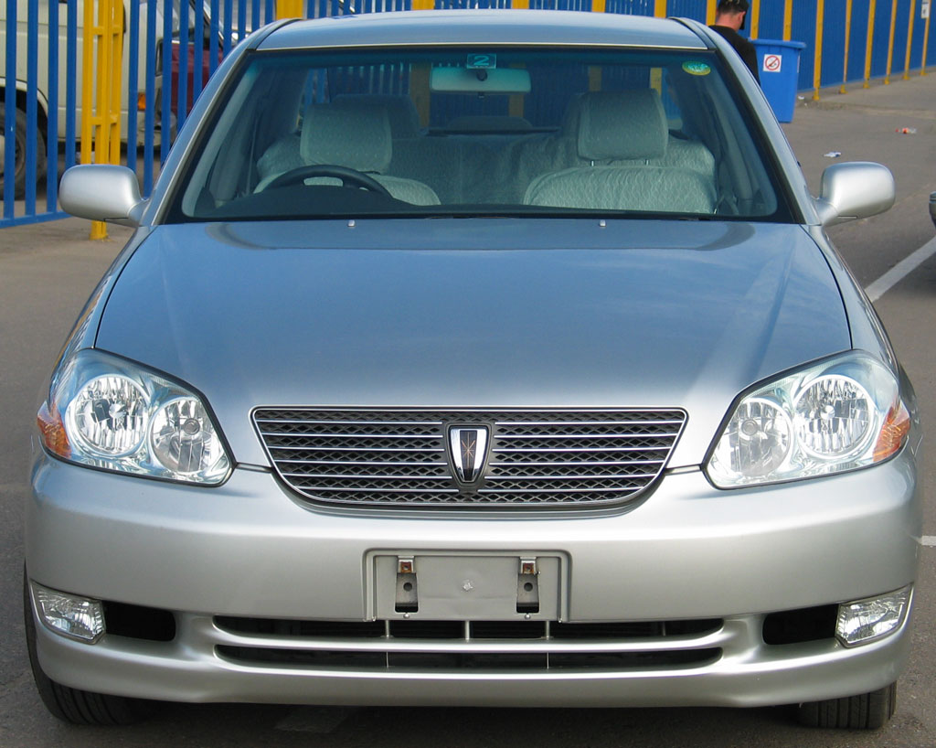 2001 Toyota Mark II Photos