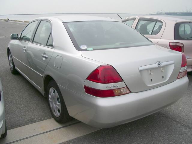 2001 Toyota Mark II Pictures