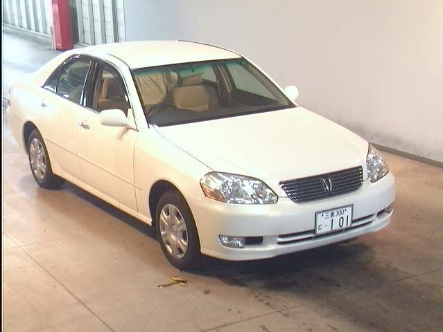 2001 Toyota Mark II Photos