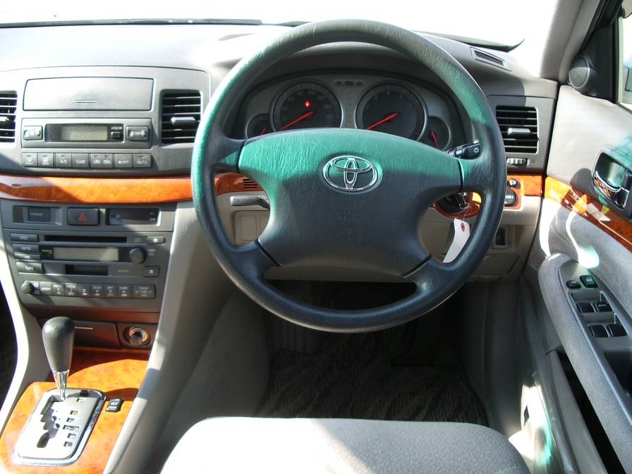 2001 Toyota Mark II Pictures