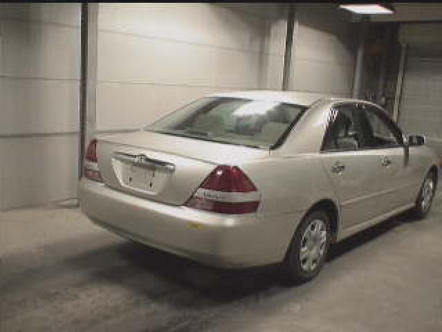 2001 Toyota Mark II Pictures