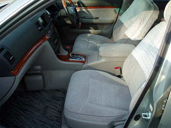 2001 Toyota Mark II Photos