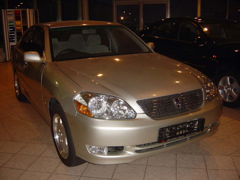 2001 Toyota Mark II Pictures