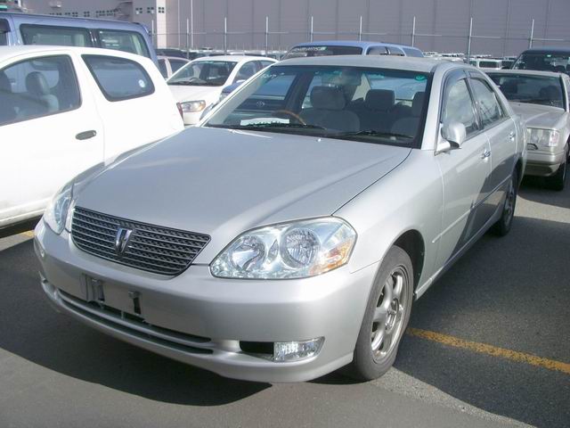 2001 Toyota Mark II Pictures