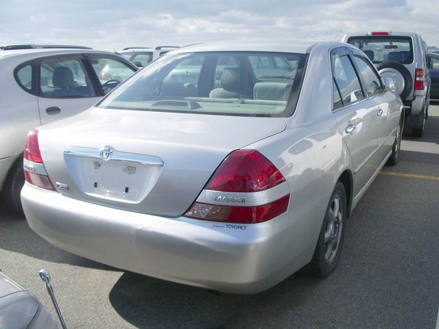 2001 Toyota Mark II Photos