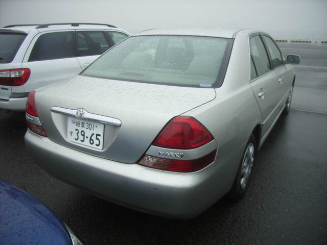 2001 Toyota Mark II Pics