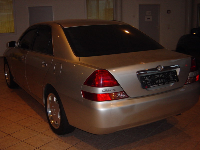 2001 Toyota Mark II Photos