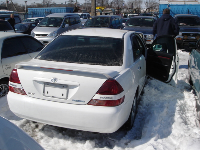 2001 Toyota Mark II Photos