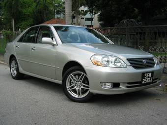 2001 Toyota Mark II Photos