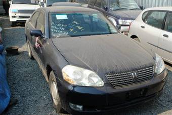 2001 Toyota Mark II Photos