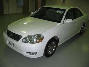 2001 Toyota Mark II Pictures