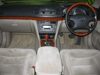 2001 Toyota Mark II Photos