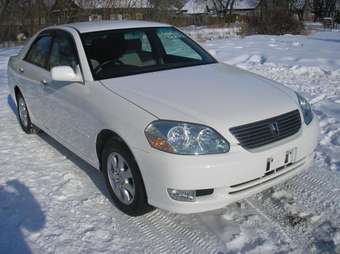 2001 Toyota Mark II Photos