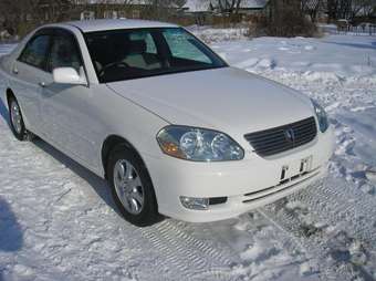 2001 Toyota Mark II Photos