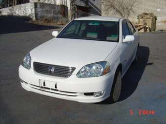 2001 Toyota Mark II Pictures