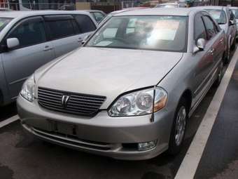 2001 Toyota Mark II Photos