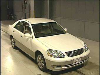 2001 Toyota Mark II Photos