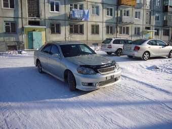 2001 Toyota Mark II Photos