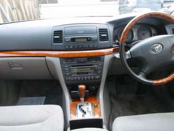 2001 Toyota Mark II Pictures