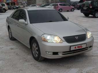 2001 Toyota Mark II Photos