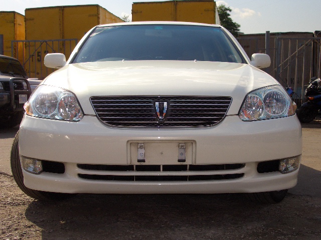 2002 Toyota Mark II Pictures
