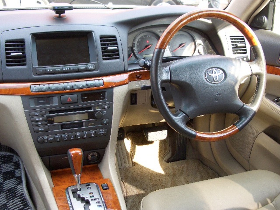 2002 Toyota Mark II Pics