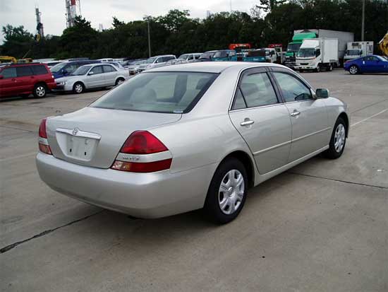 2002 Toyota Mark II Photos