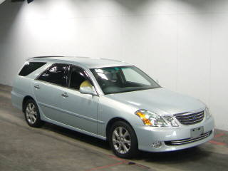 2002 Toyota Mark II Photos