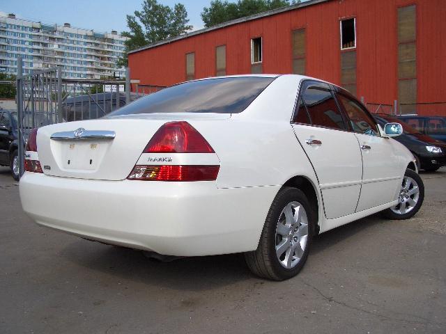 2002 Toyota Mark II Photos