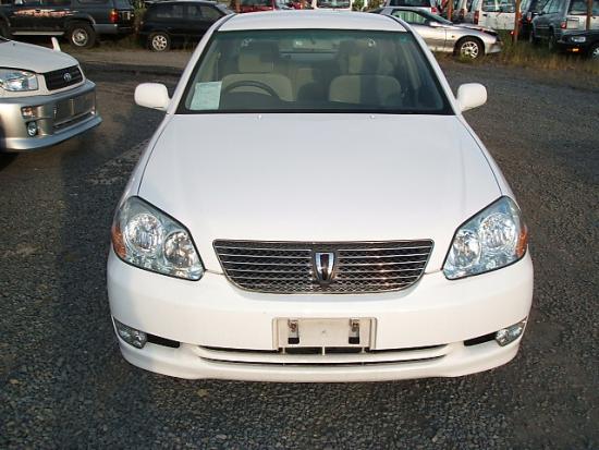 2002 Toyota Mark II Pictures