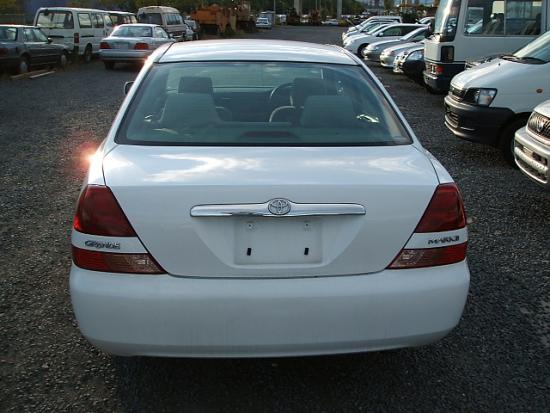2002 Toyota Mark II Photos