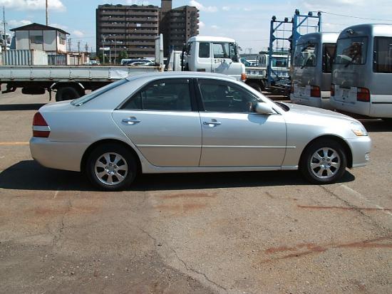 2002 Toyota Mark II Pictures