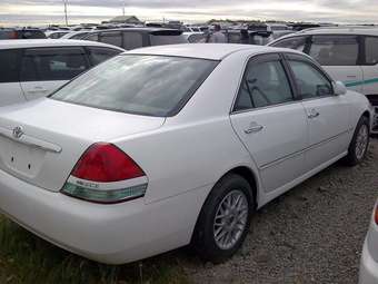 2002 Toyota Mark II Photos
