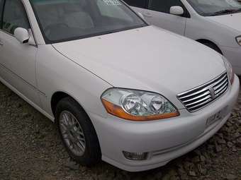 2002 Toyota Mark II Photos