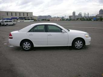 2002 Toyota Mark II Photos