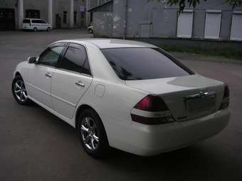 2002 Toyota Mark II Photos