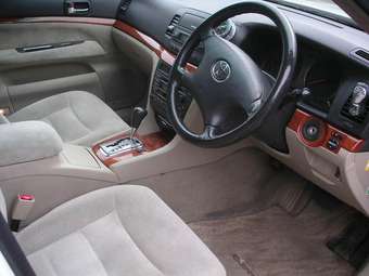 2002 Toyota Mark II Photos