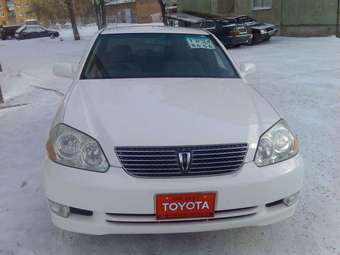 2002 Toyota Mark II Photos