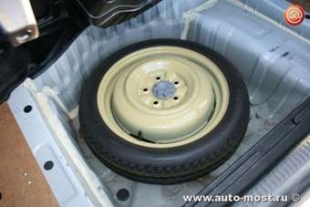 2002 Toyota Mark II Photos