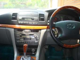 2002 Toyota Mark II Photos