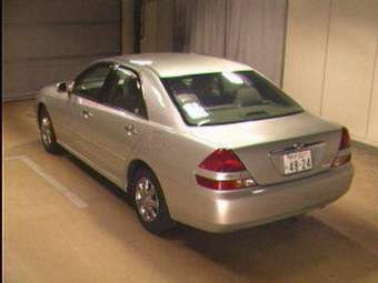 2002 Toyota Mark II Photos