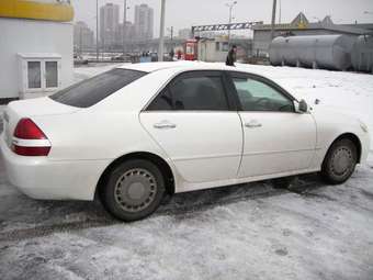 2002 Toyota Mark II Photos