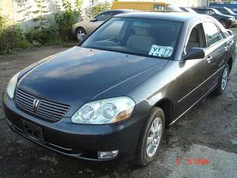 2002 Toyota Mark II Photos
