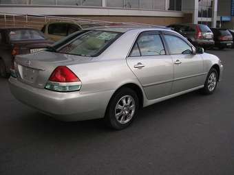 2002 Toyota Mark II Photos