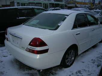 2002 Toyota Mark II Images