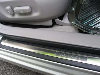 2002 Toyota Mark II Pictures