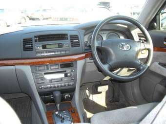 2002 Toyota Mark II Photos