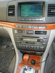 2002 Toyota Mark II Pictures