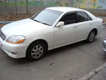 2002 Toyota Mark II Photos